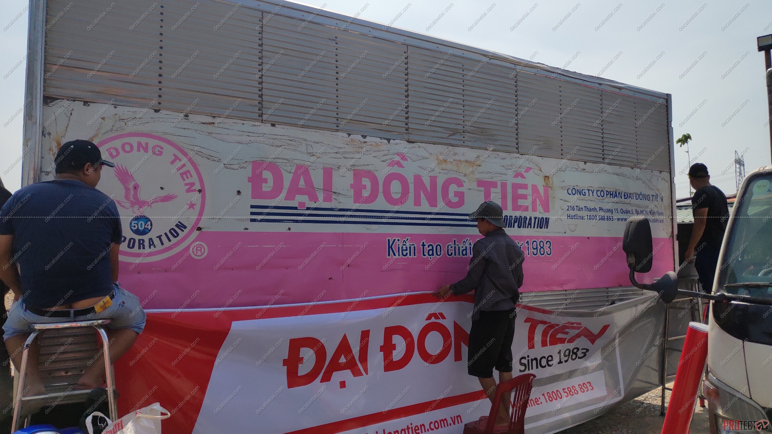 dán decal xe tải giá tốt