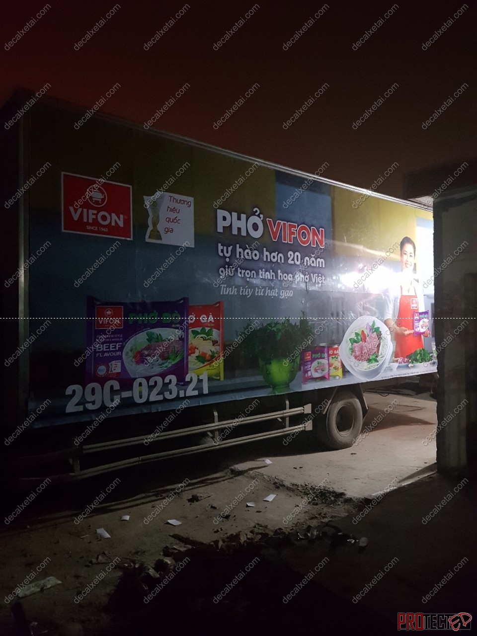 dán decal xe tải TPHCM