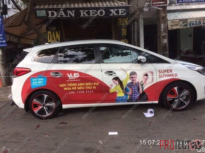 Dán decal xe hơi