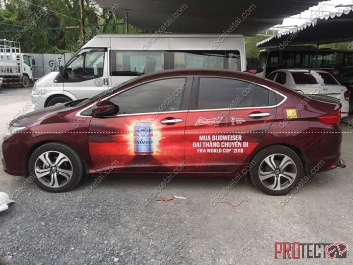 Dán decal xe ôtô cá nhân
