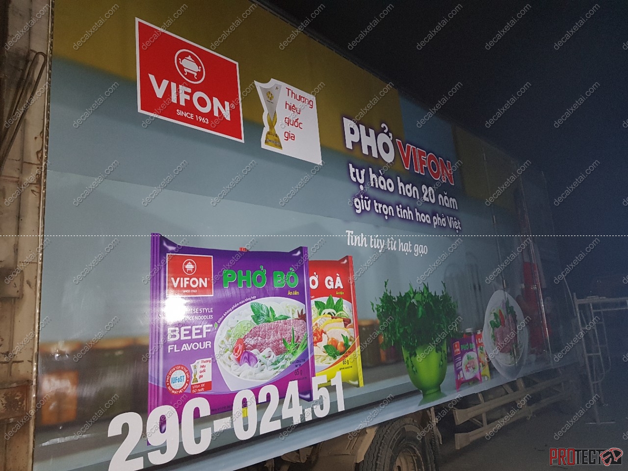 dán decal xe tải TPHCM