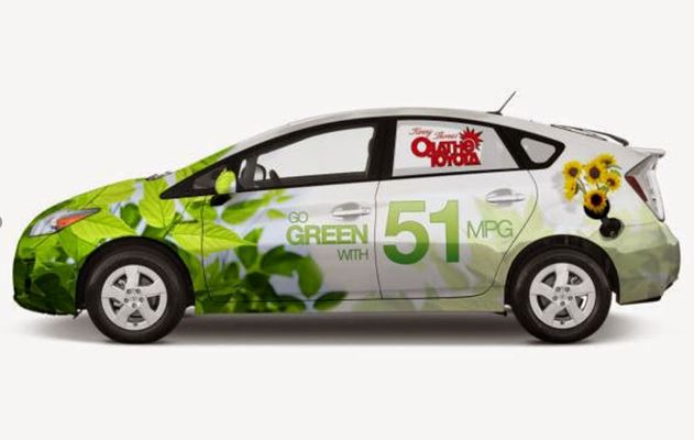 dán decal quảng cáo trên xe