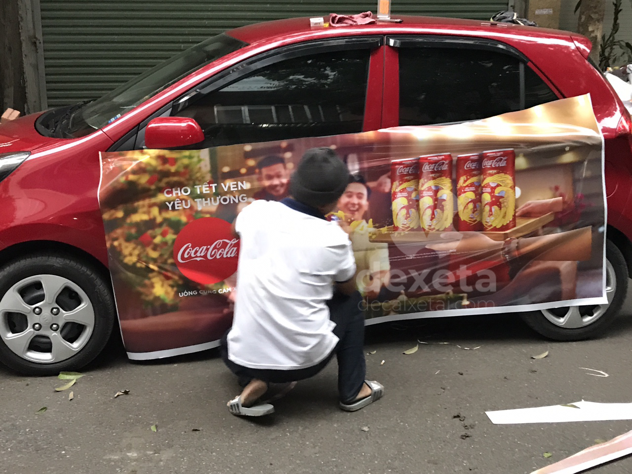 dan-decal-quang-cao-coca-cola