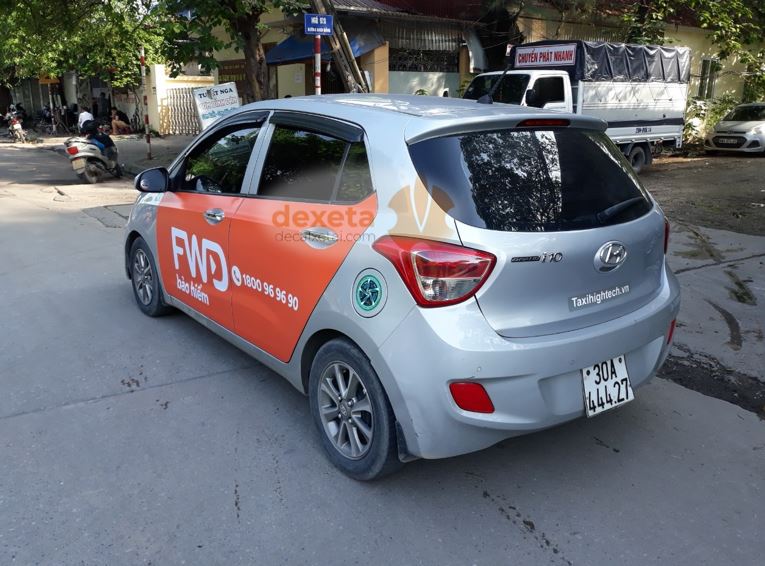 Trào lưu dán quảng cáo trên xe Grab