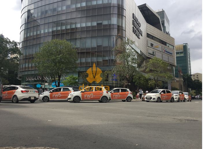 dán decal quảng cáo trên xe