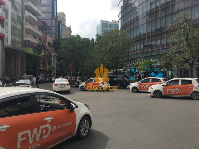 Chiến dịch decal quảng cáo trên xe FWD