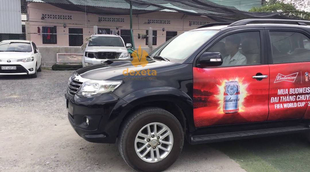 dán decal xe tải và dán decal quảng cáo trên xe cá nhân