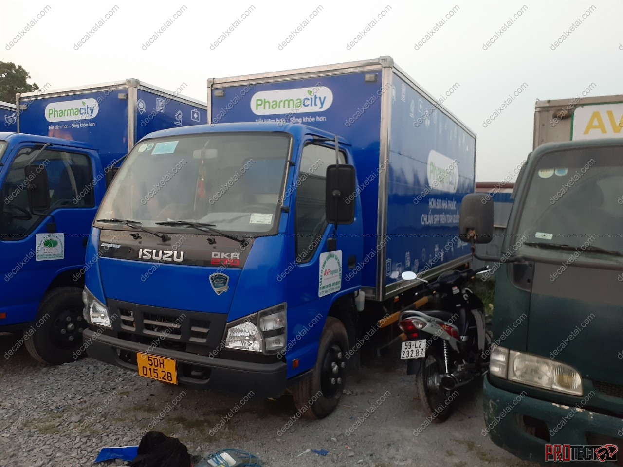 dán decal xe tải Pharmacity buổi sáng