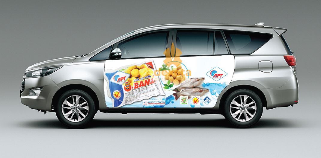 dan-quang-cao-tren-xe-gia-re