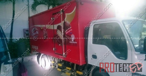 thi công decal xe tải